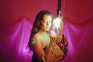 Escucha “Nina”, la nueva canción de Vesica Piscis