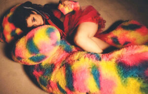 “Entre Sus Piernas” lo nuevo de Dama Vicke