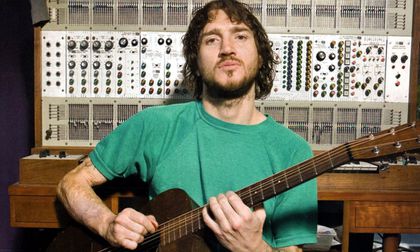  John Frusciante presenta videoclip “Brand E”