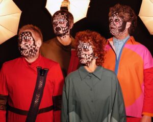 Conoce ¡VIVA LA FARSA! el nuevo disco de L Kan