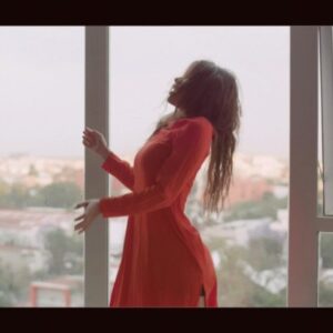 Renee Mooi & Todd Clouser estrenan “Buy the ticket, take the ride”