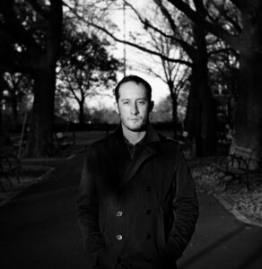 Marrón nos ofrece “This Side”