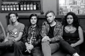 La banda de indie colombiana Perlas Finas presenta “Enajenados”