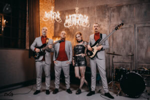 THE HELLFREAKS la sensación del Punk-Metal europeo, lanza el videclip de ‘TABBY’