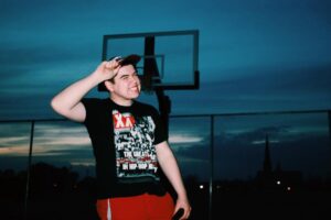 El rapero/productor Wolf Castle comparte su sencillo “Gunna”