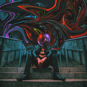 Le Voyage estrena el videoclip “Paradise”, tutifruti para los ojos