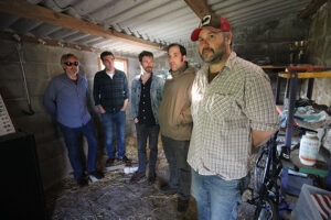 “La Cala de los alemanes” de McEnroe muestran video del álbum “DalecandELA The Soundtrack”