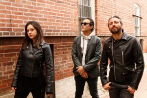 Conoce el rock duro y grunge de PERRO SOMBRA