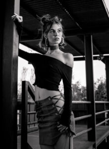 Jordana B. publica “Otro Bisturí”