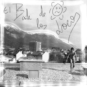 Bailando como locos en la Tierra y el espacio