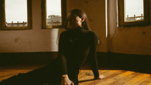 PASKURANA expande su sonido hacia el pop rock con el sencillo “NÓMADE”