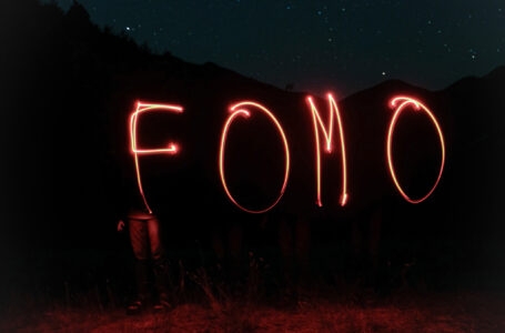 Nuevo single de Carson Ferris: “FOMO” y la importancia de elegir prioridades