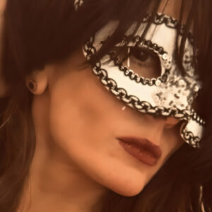 Del metal latino al synthpop escandinavo: cuatro canciones que desafían las reglas