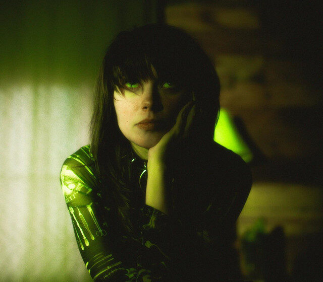  Exploraciones Sonoras: Del Industrial al Indie, Cuatro Viajes Musicales que Redefinen el Presente