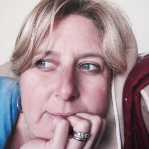 Ubiquity Machine lanza “Angela”, una balada alternativa para corazones nocturnos