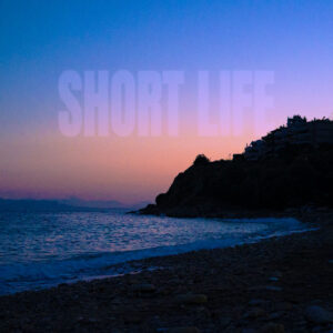 “Short Life” de Pacificaze: Nostalgia, surf y psicodelia
