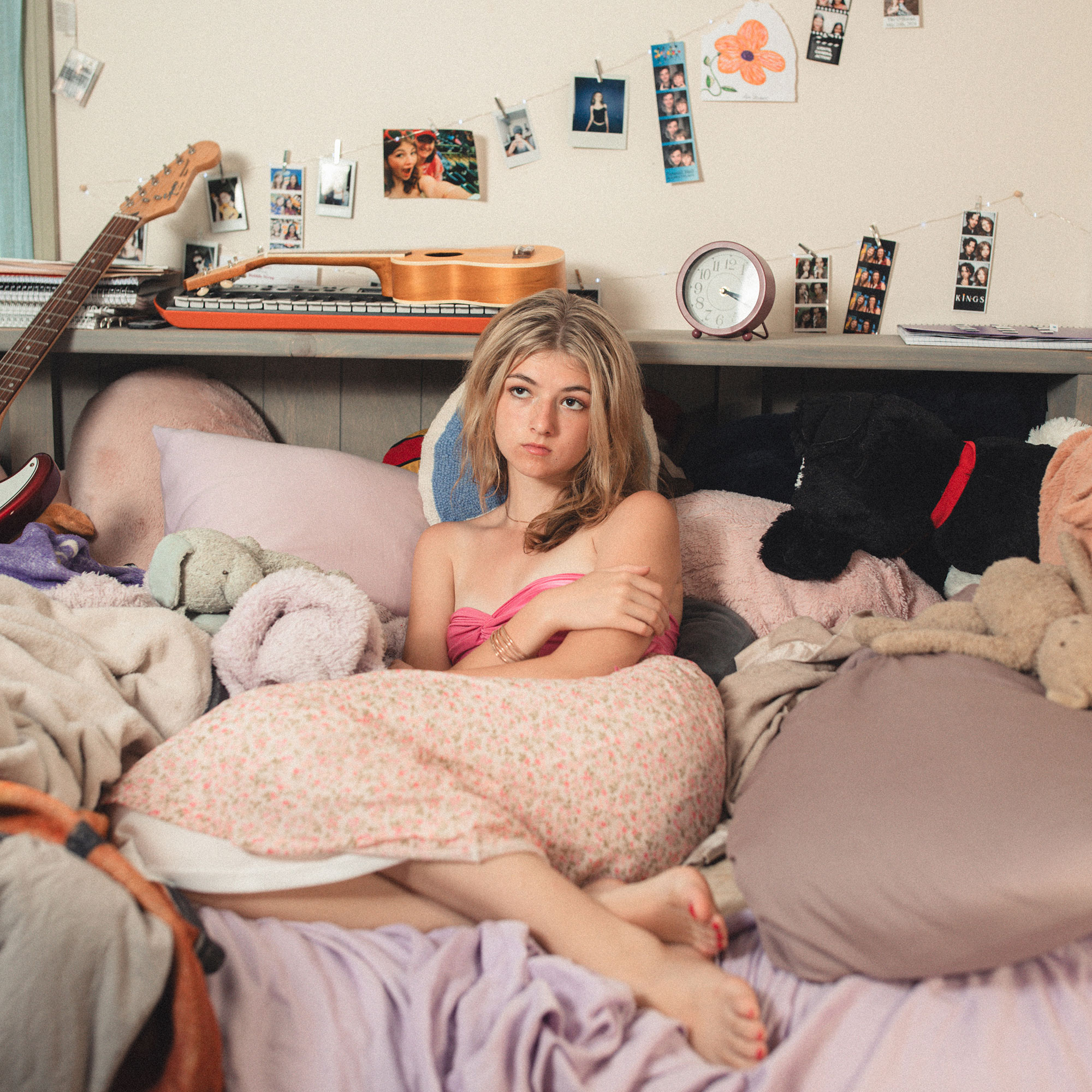 “Clean My Room” de Ava Valianti: indie pop confesional y emotivo