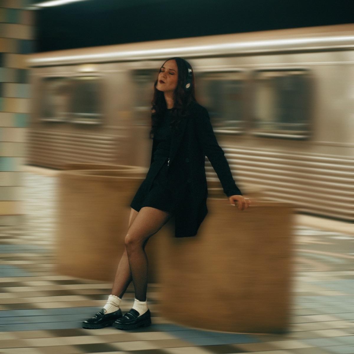 “Soledad” de SILVI: pop electrónico colombiano que celebra la libertad