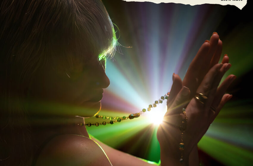  La espiritualidad cuestionada en “Maybe God is Everywhere” de Alex Kate