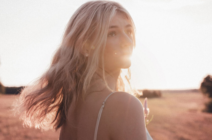  “Running on Empty” de Ava Valianti: La nostalgia hecha canción en una voz prometedora