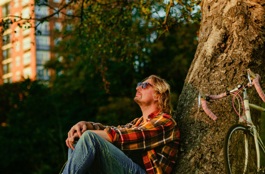  Barney Goodall celebra la vida urbana en “Highrise”
