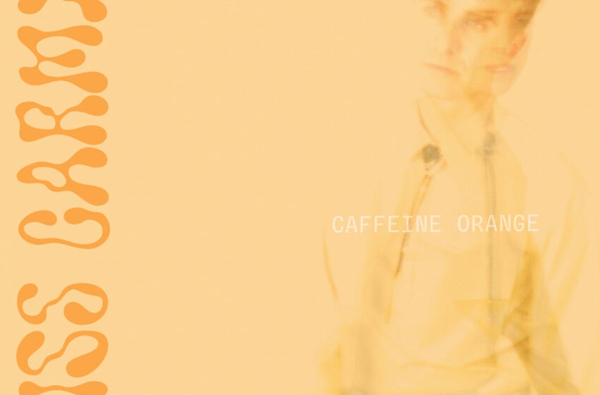  Bliss Carmxn transforma el amanecer en “Caffeine Orange”
