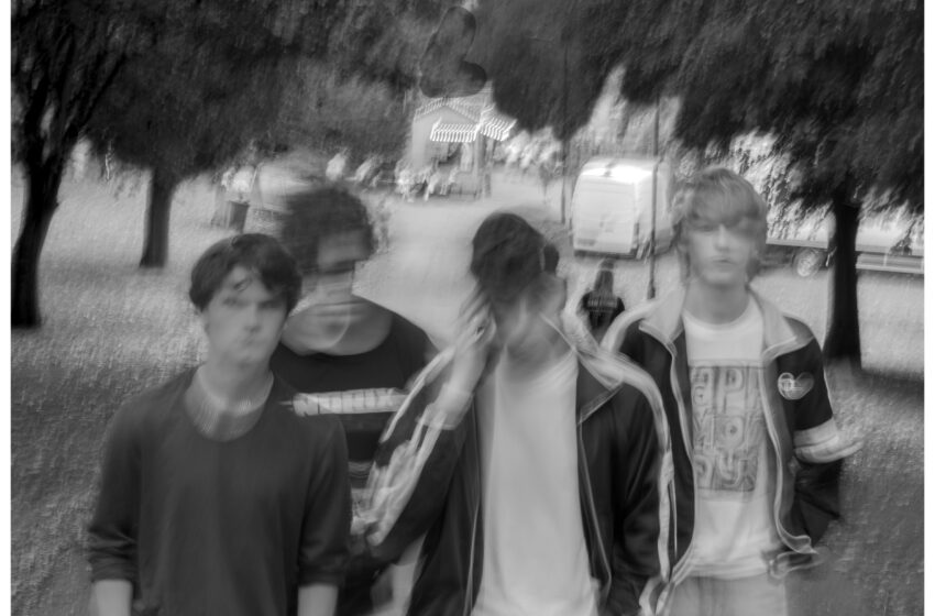  “Breathe Me In”: The Kellows maduran con elegancia