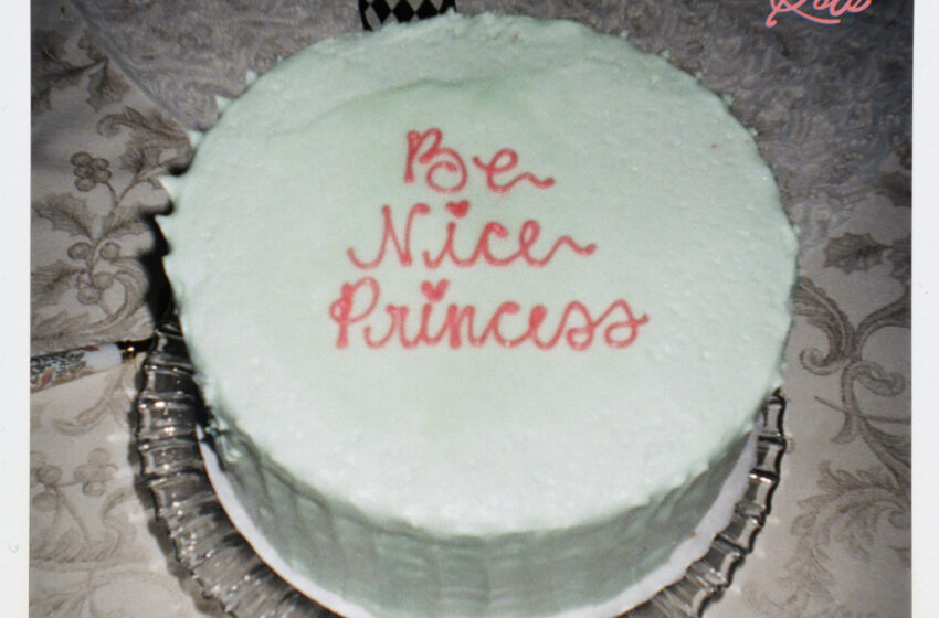  Julia Kate brilla con el pop emocional de “be nice princess”