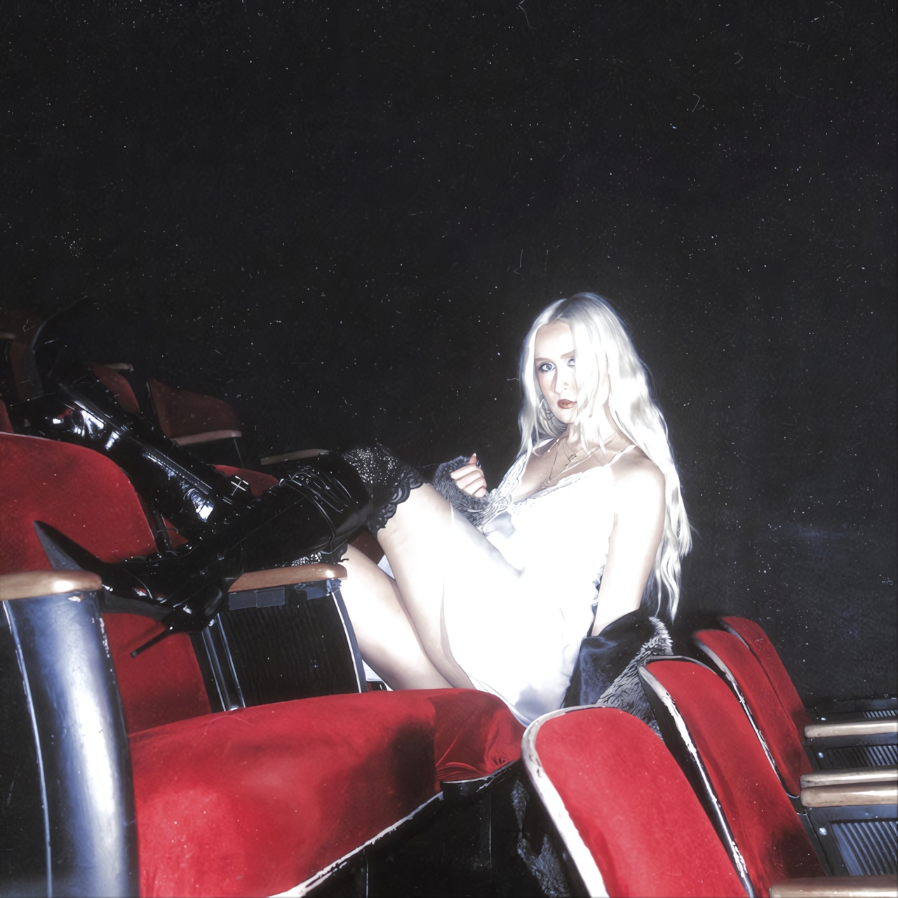 Entre la oscuridad y la introspección: nuevas voces del indie