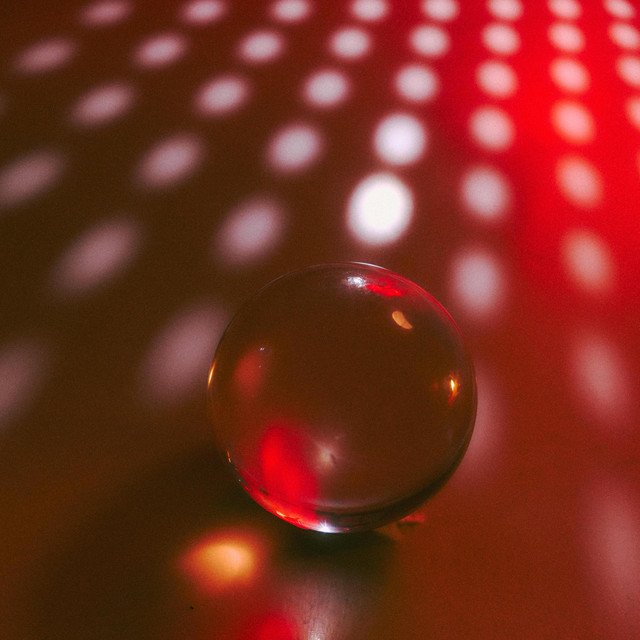 “Vibraciones del Momento: Cuatro Canciones, Cuatro Formas de Habitar la Emoción”