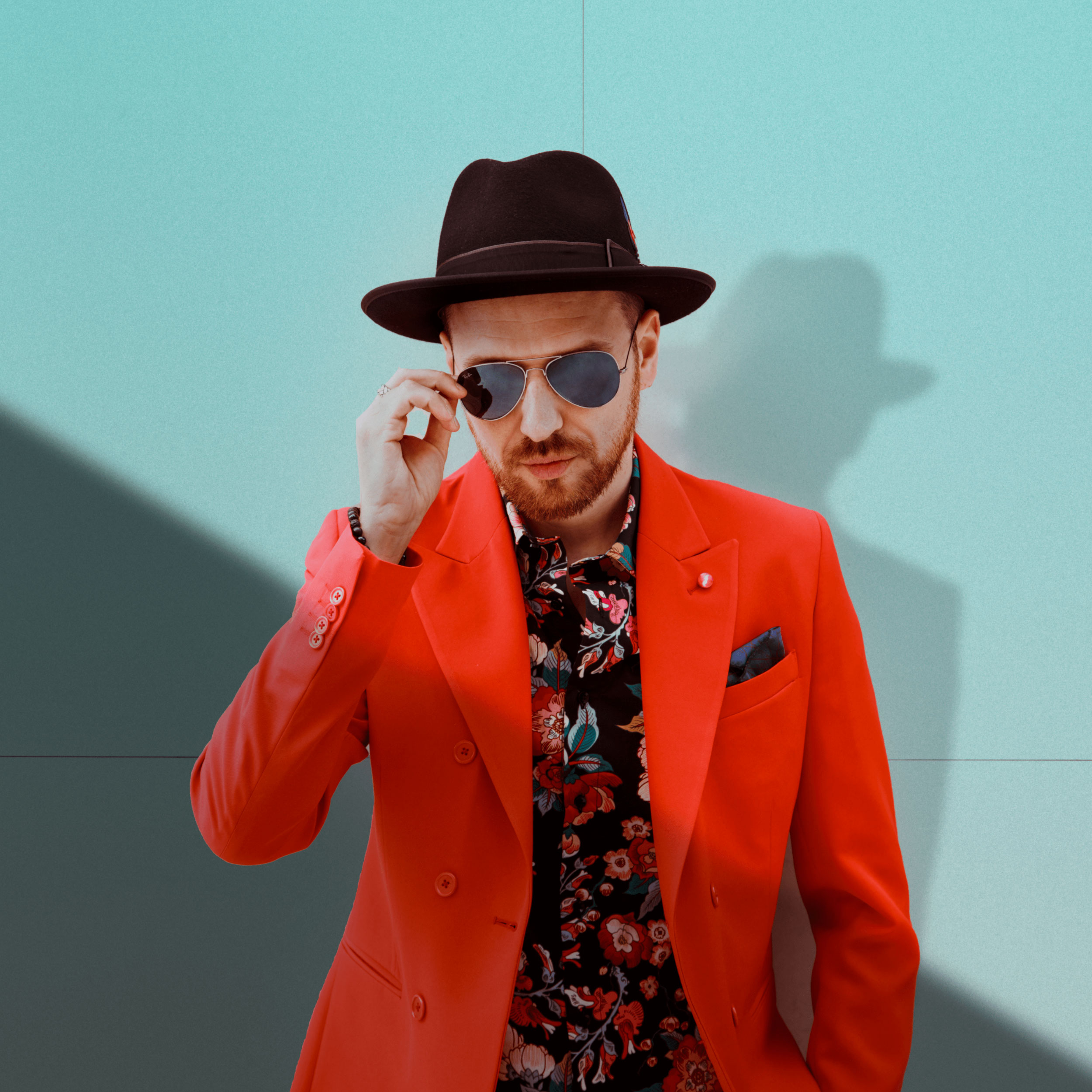 Groove, caos y corazón: una experiencia retro moderna