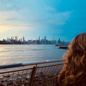 “East River”: Paisajes cinemáticos y vibráfono por Jimmy Goodman