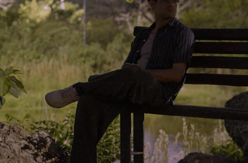  Mike CRS transforma el desamor en calma en “Cuando Me Voy a Dormir”