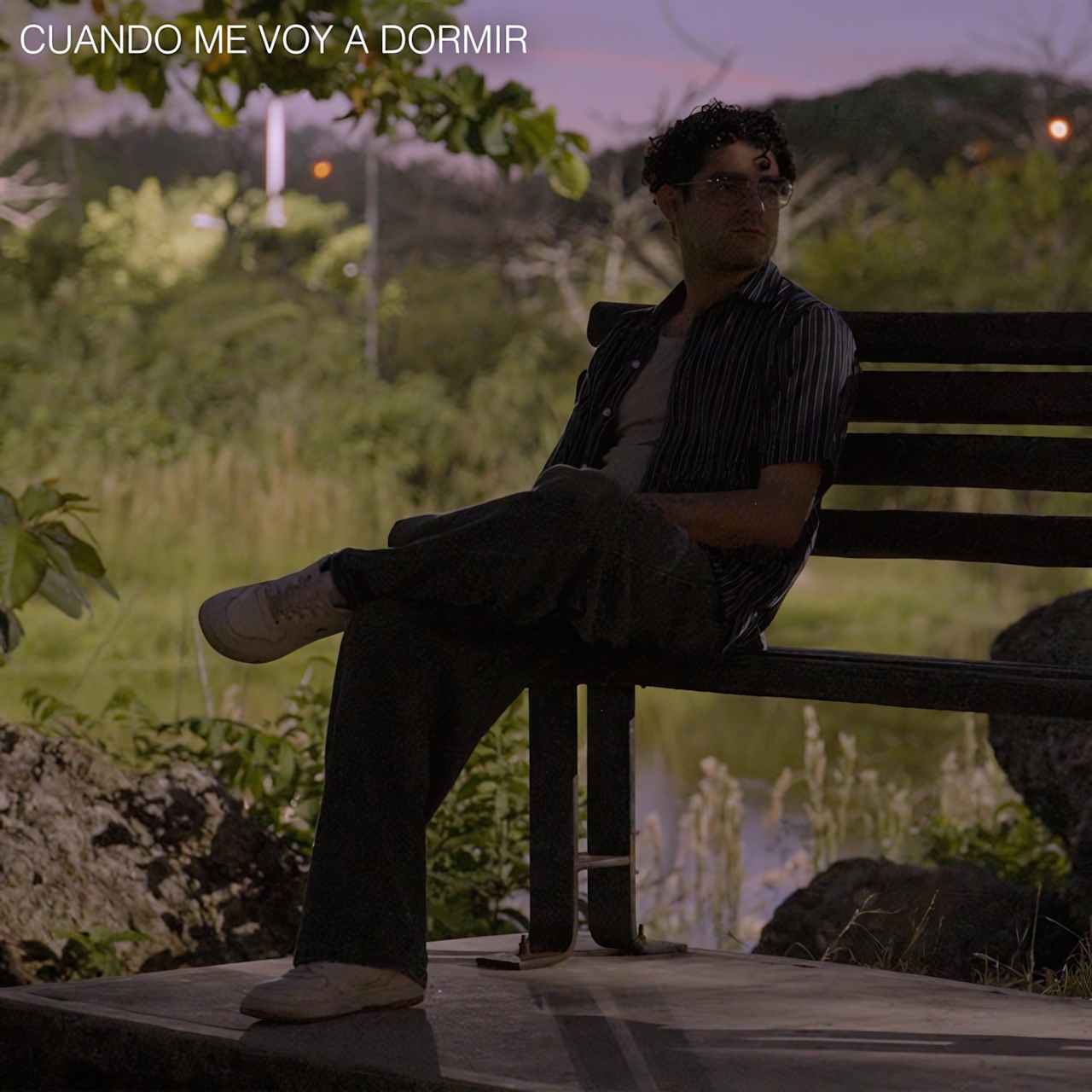 Mike CRS transforma el desamor en calma en “Cuando Me Voy a Dormir”
