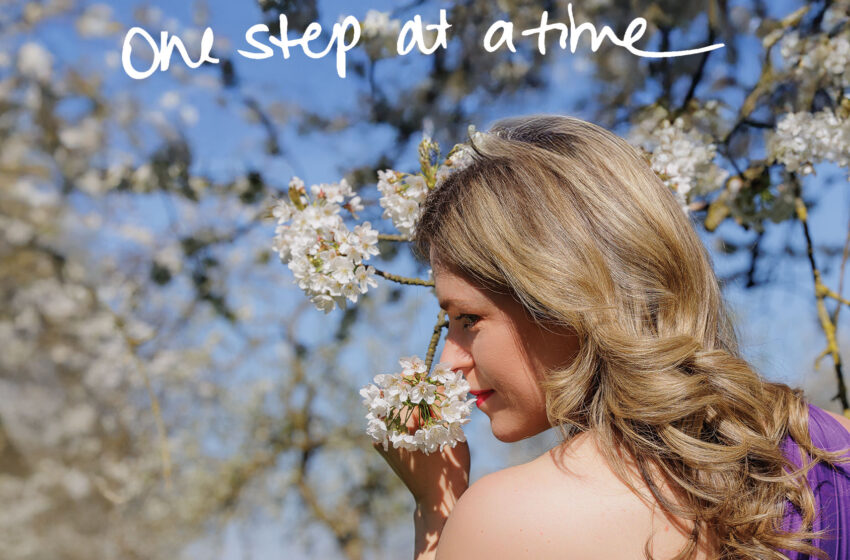  “One Step at a Time”: clásico y pop en armonía