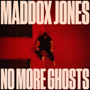 Maddox Jones transforma “No More Ghosts” en liberación pop