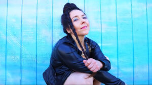 Razteria explora luz y sombra en nuevos singles