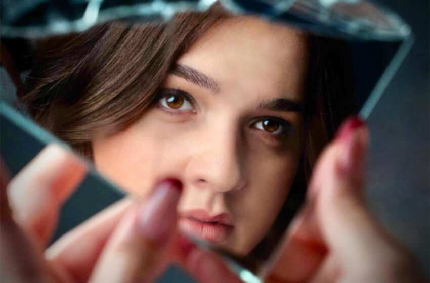  THERA explora la presión emocional en “do you see?”