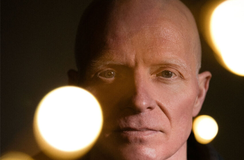  50mething retrata citas modernas en “Date Night Tonight”