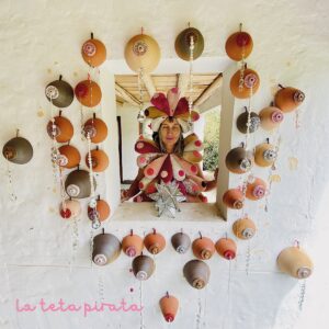 Aterciopelados transforma el dolor en “La Teta Pirata”