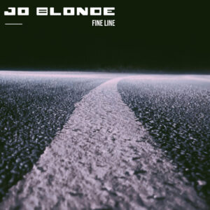 Jo Blonde mezcla dark pop y nostalgia en “Fine Line”