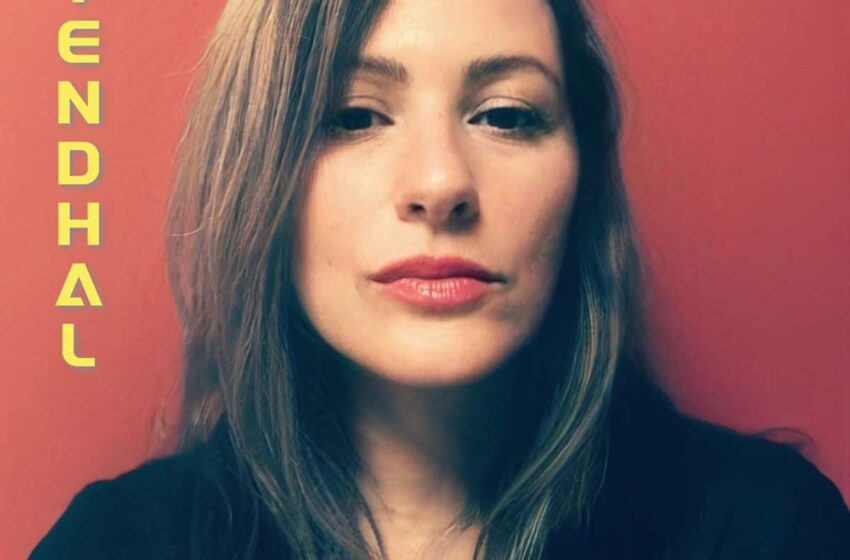  Adriana Spuria explora la belleza en “Stendhal”