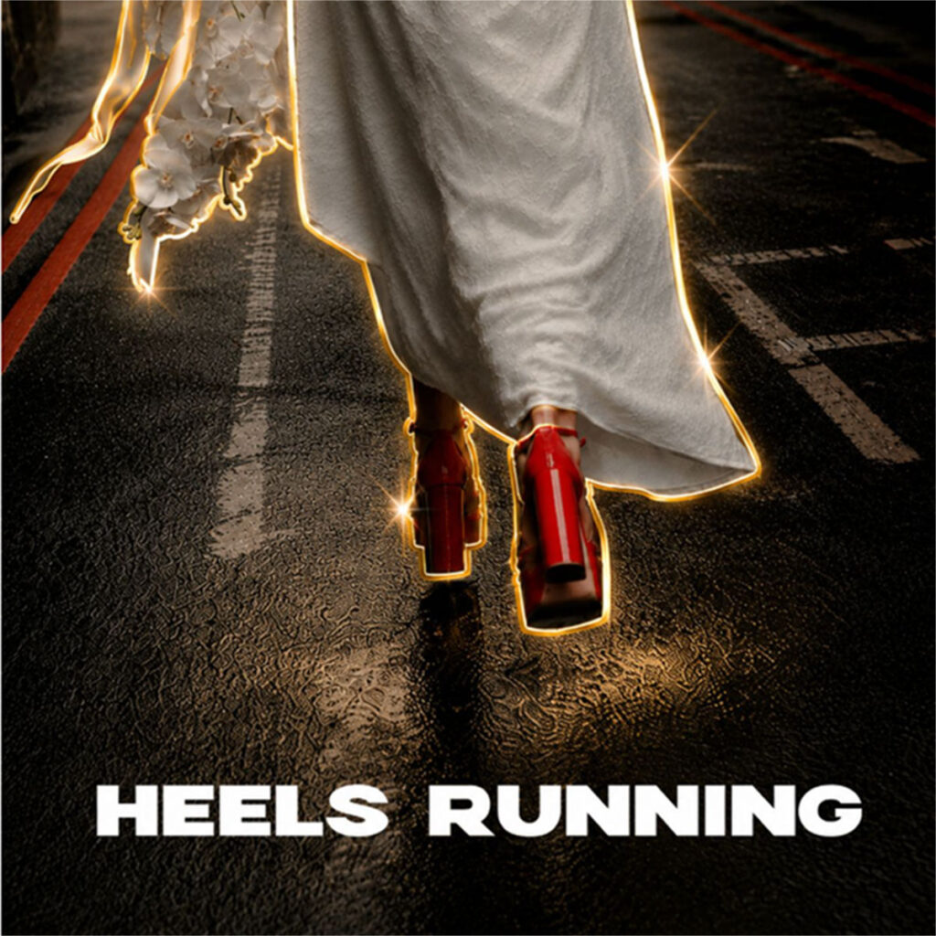 Reigns sale en tacones del desengaño con “Heels Running”