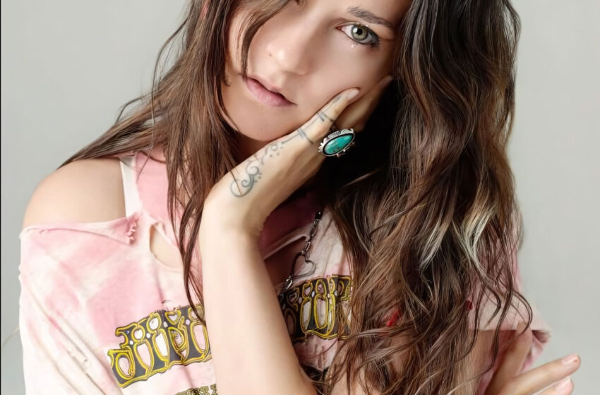  Lauren Ruth Ward lleva “No Controles” al indie psicodélico