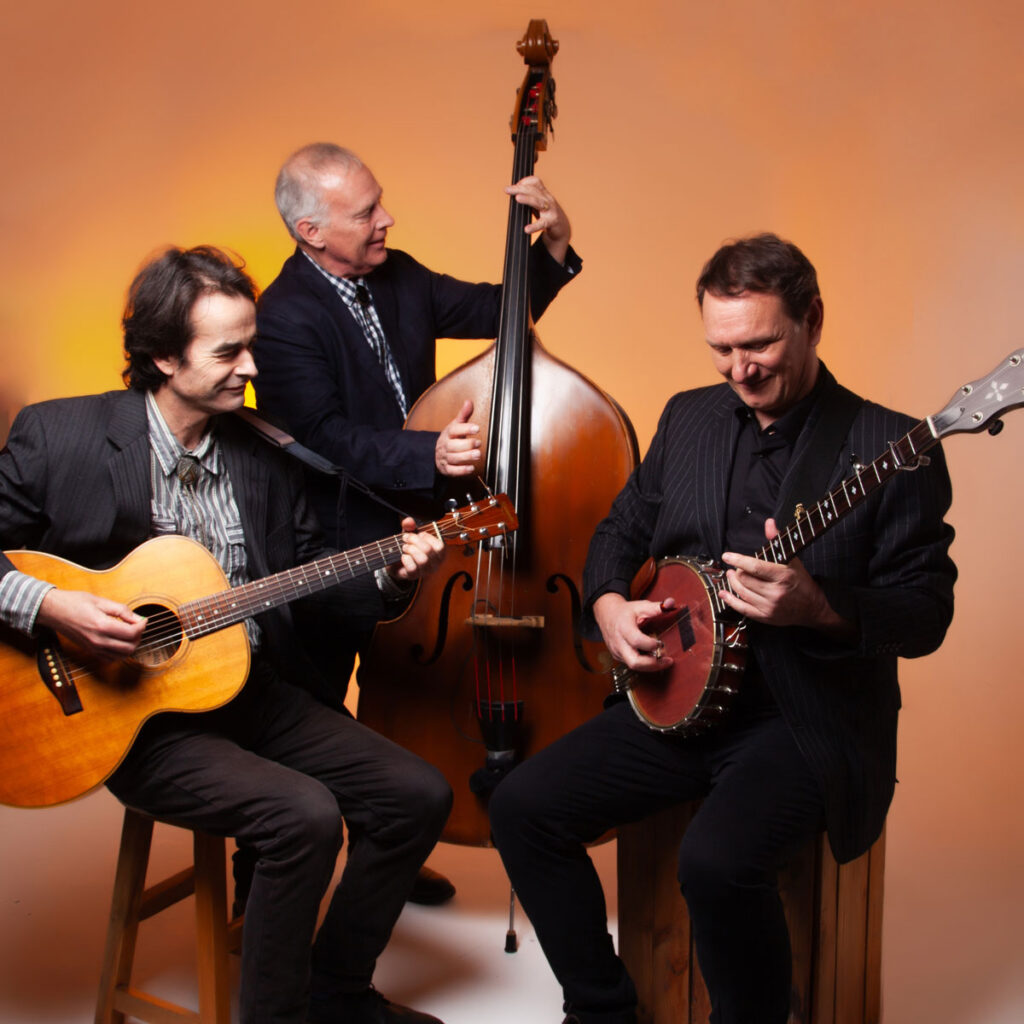 The Joff Lowson Trio revive una canción escrita hace 36 años